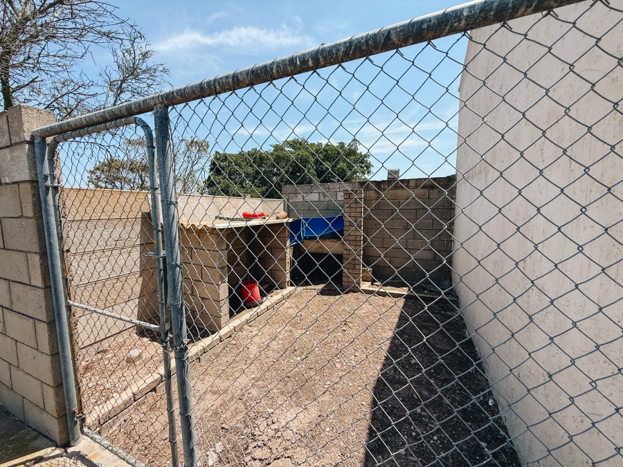 4 Bedroom Property for Sale in Aalwyndal Western Cape